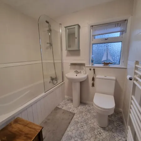 Tulip Cottage Hinderwell, Staithes & Whitby - 3 Bedroom - Sleeps 6 - Pet Friendly - Genius Exterior photo