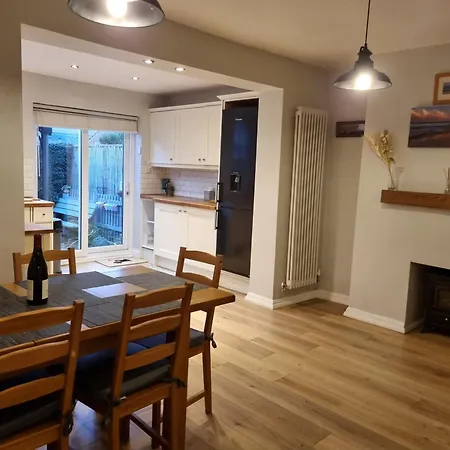 Tulip Cottage Hinderwell, Staithes & Whitby - 3 Bedroom - Sleeps 6 - Pet Friendly - Genius Exterior photo