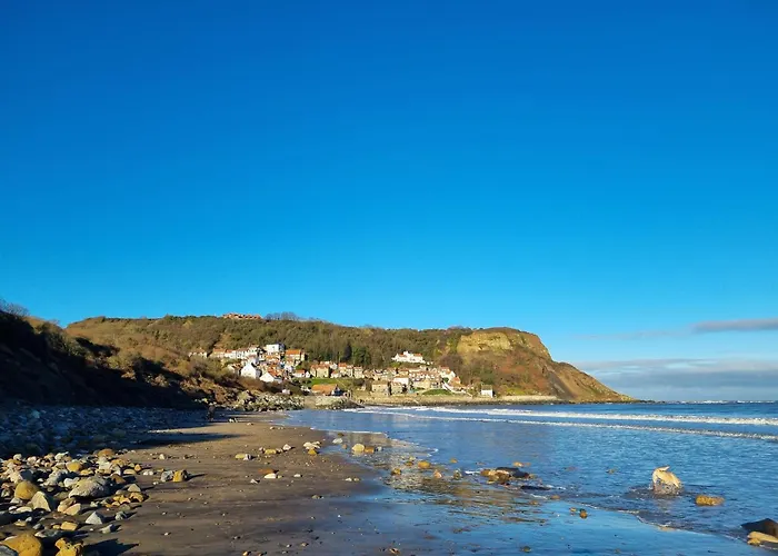 Tulip Cottage Hinderwell, Staithes & Whitby - 3 Bedroom - Sleeps 6 - Pet Friendly - Genius